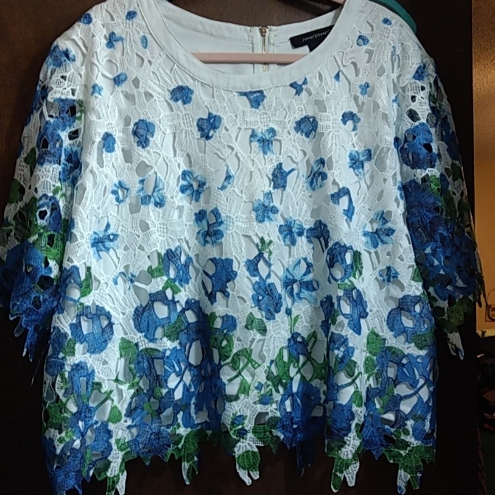 Great for a summer wedding!! Skirt and top! Sz. 26